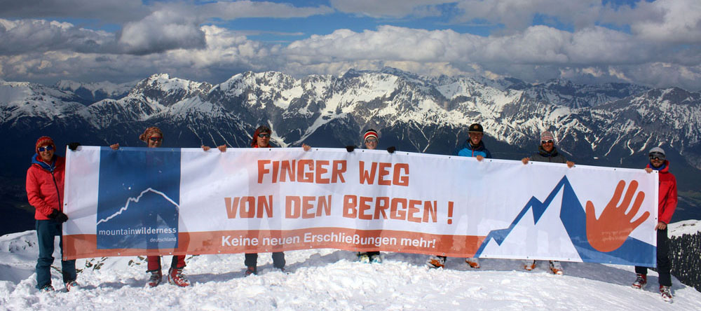 Vor Ort Demo "Gegen die geplante Neuerschließung zwischen den Skigebieten Hochötz und Kühtai" der Community "Mountain Wilderness Österreich"